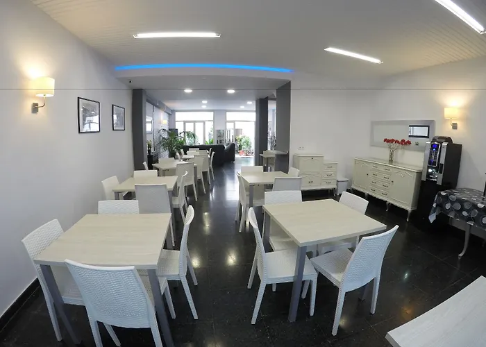 بيت ضيافة Mediterraneo 3*